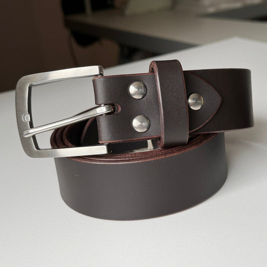 Męski skórzany pasek 4 cm (1,57″) – kolor czarny, bez niklu – ręczne wykonanie

