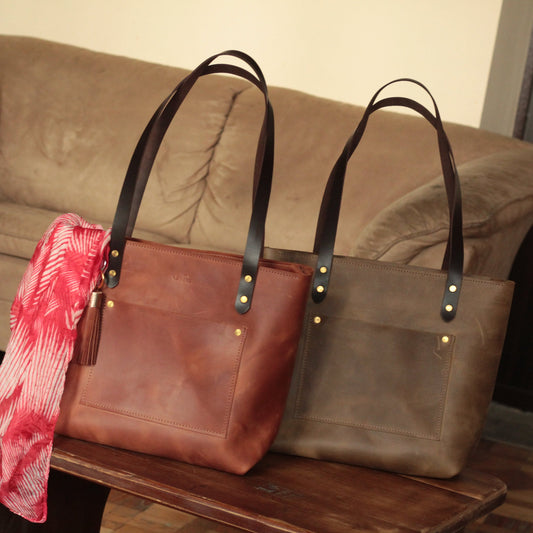 Średnia skórzana torba tote – wymiary 42x30x12,7 cm (16,5″x11,8″x5″)