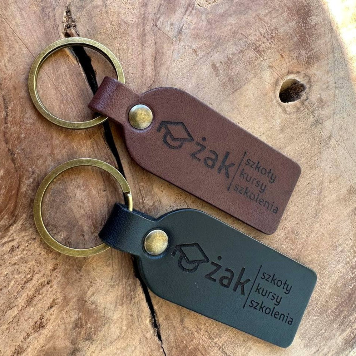 Brelok firmowy z grawerem logo i nazwą company 

