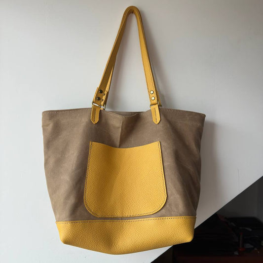 Torba midi z woskowanego płótna ze skórzanym dnem – wymiary 42x30x12 cm (16,5″x11,8″x4,7″)
